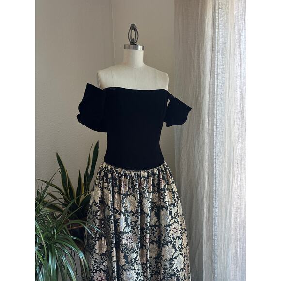 Jessica McClintock Women’s 10 Dress Black Velvet Brocade Evening Puff Bow Sleeve - Picture 1 of 4